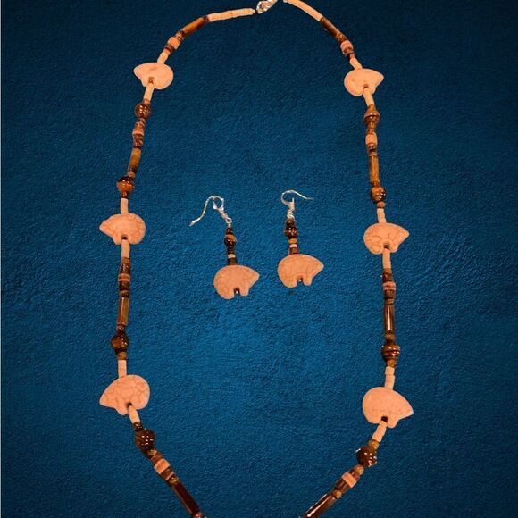 Zuni Bear Fetish Necklace Earring Set - Picture 3 of 6